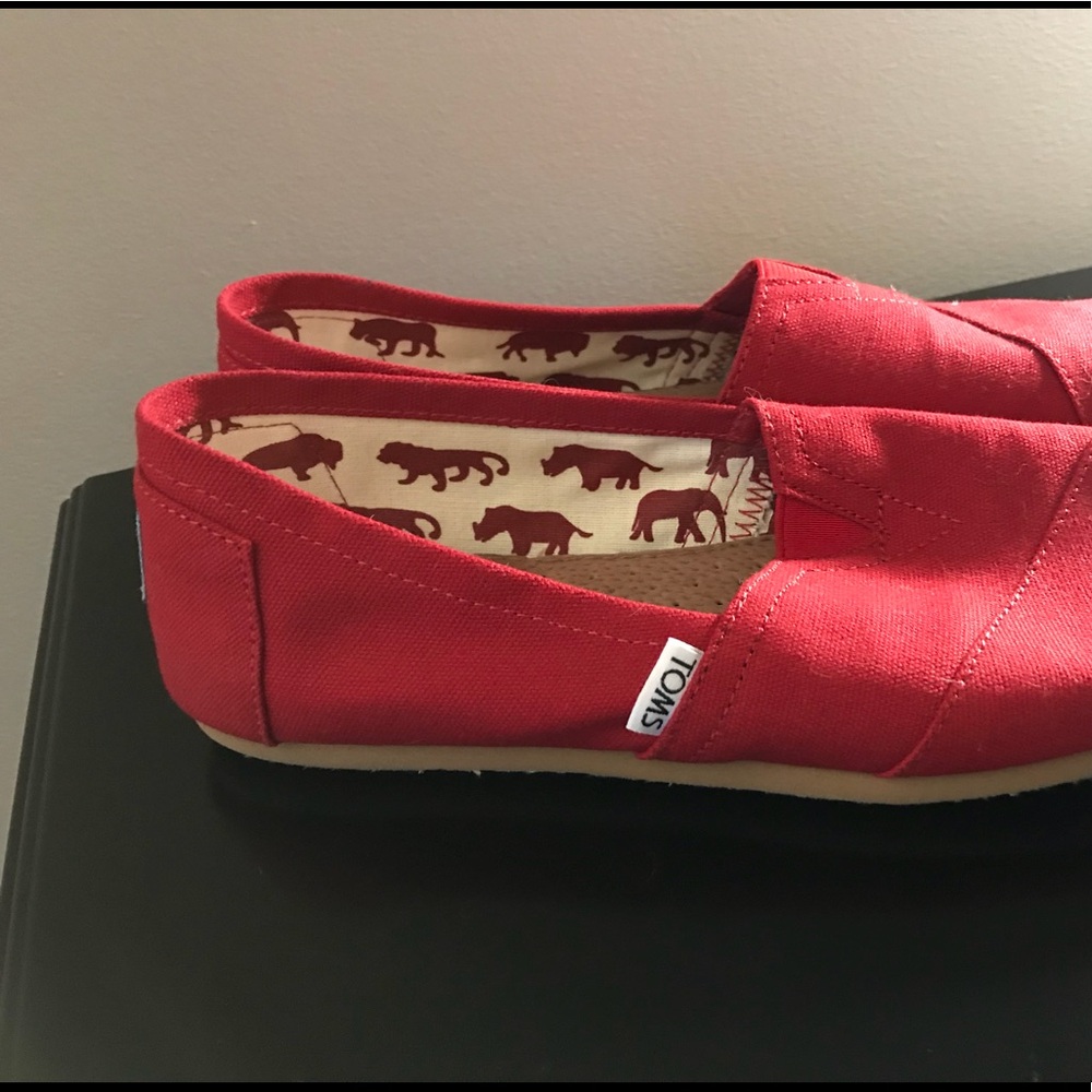 Toms Red Women's Flats